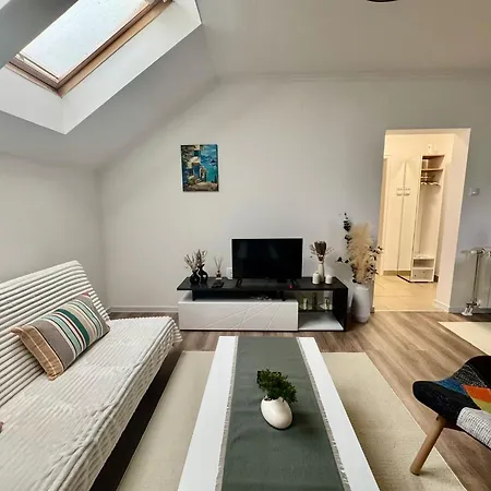 Stan Na Dan Moonlight Panonija * Indija